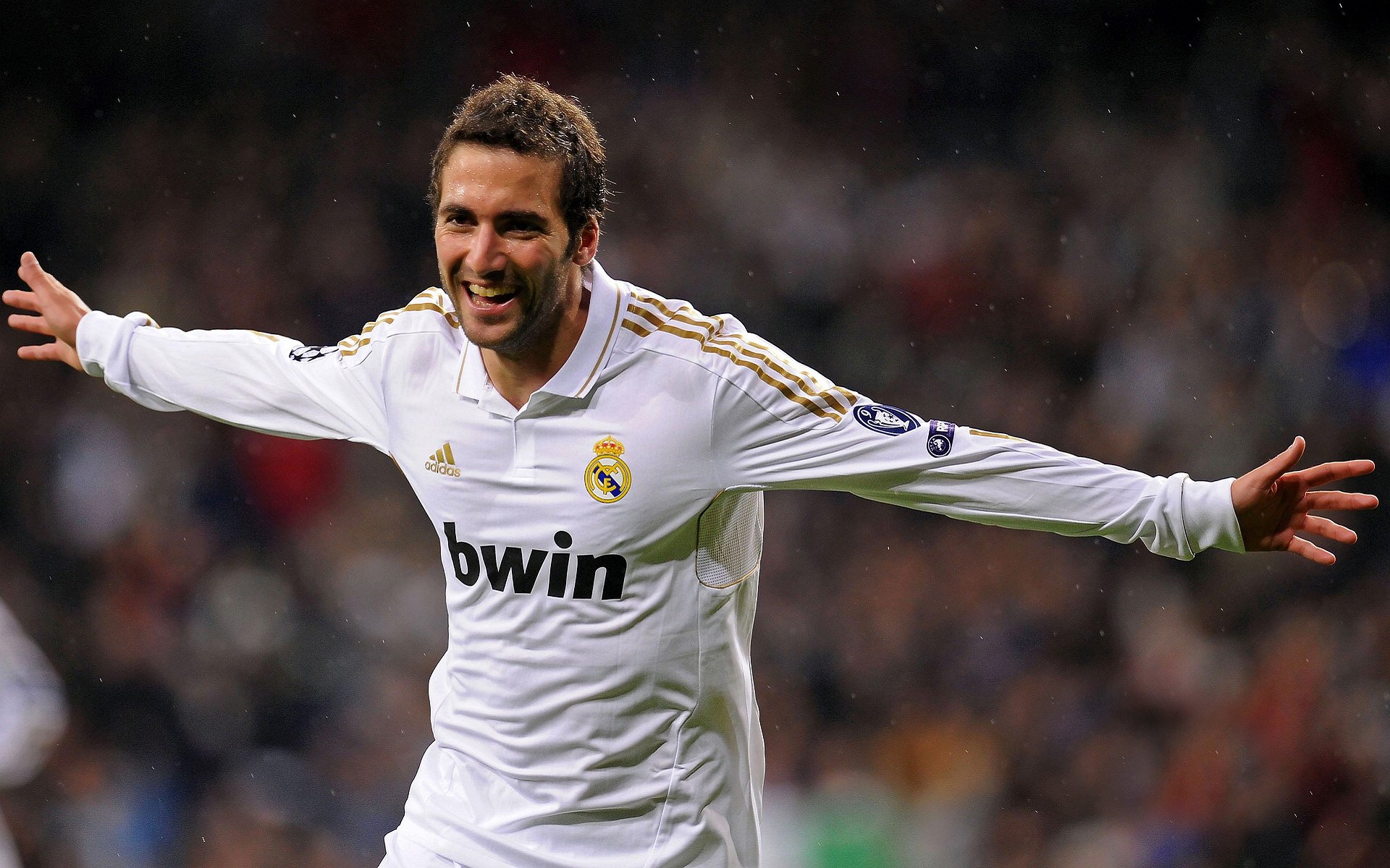 英格兰对阵中国，当迪亚斯在客场打出生涯之夜，足球在重写地缘叙事