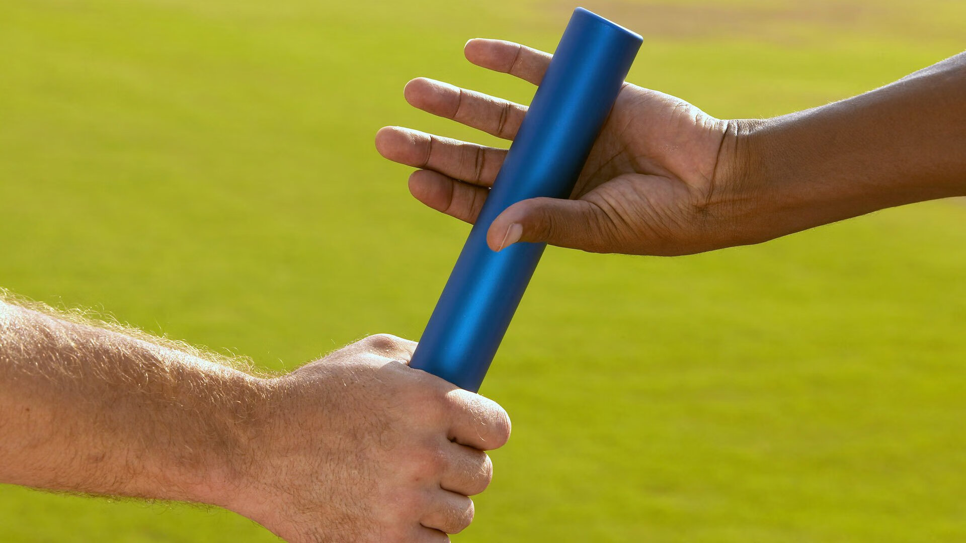 开云APP-巴尔干铁骑碾碎非洲雄狮，莱万独造三球闪耀D组巅峰对决